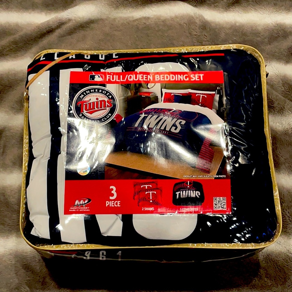 Minnesota Twins Comforter: Full/Queen